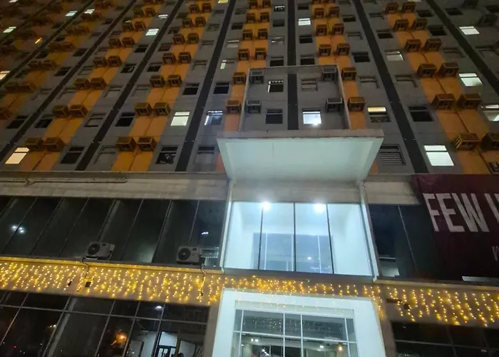 Roms Place Urban Deca Tower Cubao 3*